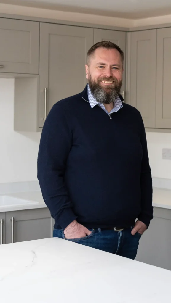 portrait photo of chris roberts