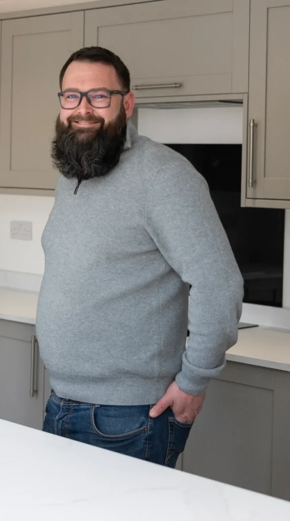 portrait photo of simon